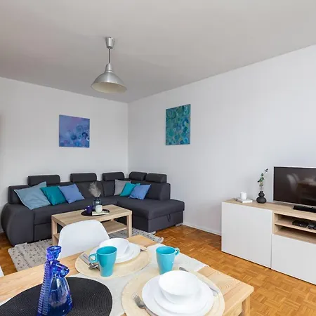 Superapart Stepinska *